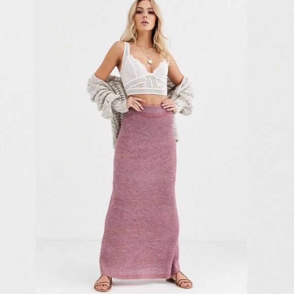 Free People Dresses & Skirts - FREE PEOPLE DRAG ME OUT KNITTED  SKIRT